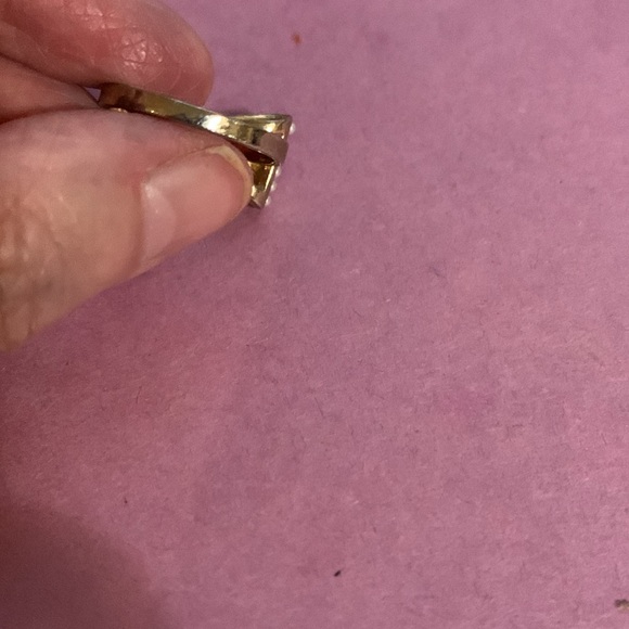 Bow ring size 9 1/2 one small pearl missing hardly noticeable low price - Picture 6 of 7